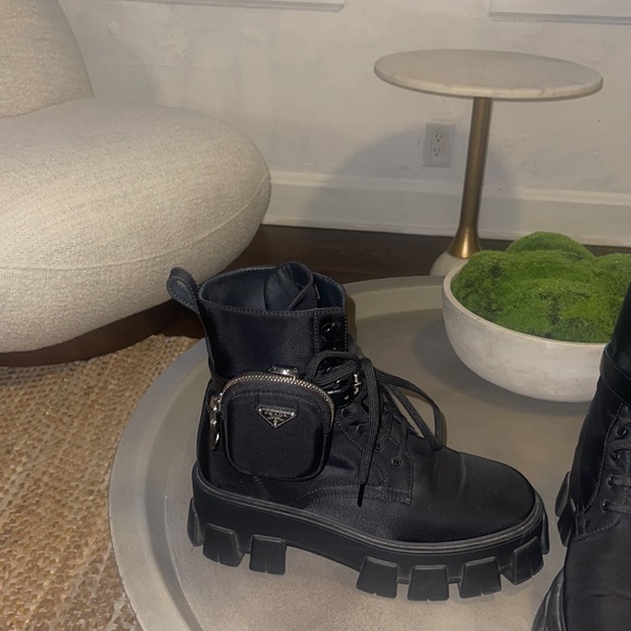 AUTHENTIC PRADA NYLON MONOLITH COMBAT BOOTS with MINI POUCHES - Picture 5 of 9
